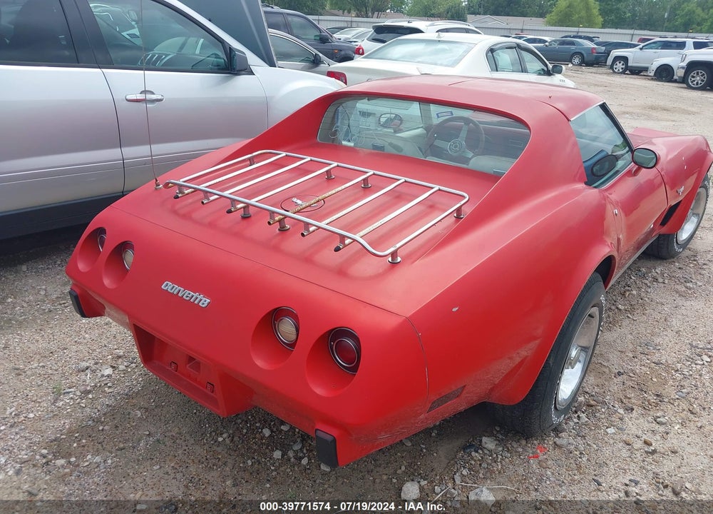 1977 CHEVROLET CORVETTE VIN: 1Z37X7S415068