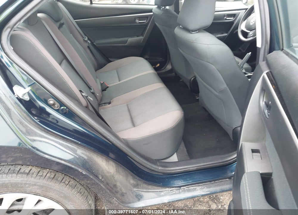 2018 TOYOTA COROLLA LE VIN: 5YFBURHEXJP844278