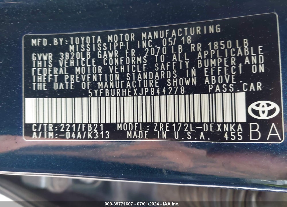 2018 TOYOTA COROLLA LE VIN: 5YFBURHEXJP844278