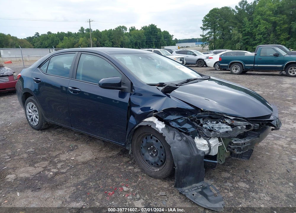 2018 TOYOTA COROLLA LE VIN: 5YFBURHEXJP844278