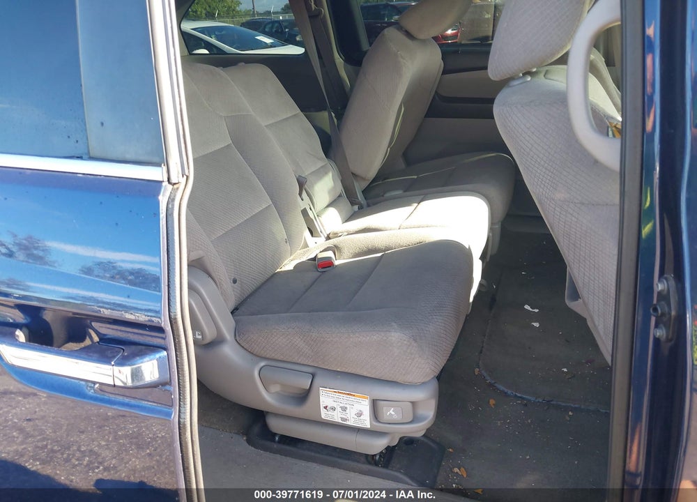 2016 HONDA ODYSSEY SE VIN: 5FNRL5H38GB080380