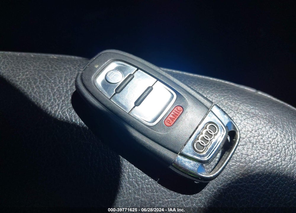2013 AUDI A4 2.0T PREMIUM VIN: WAUHFAFL7DN018008