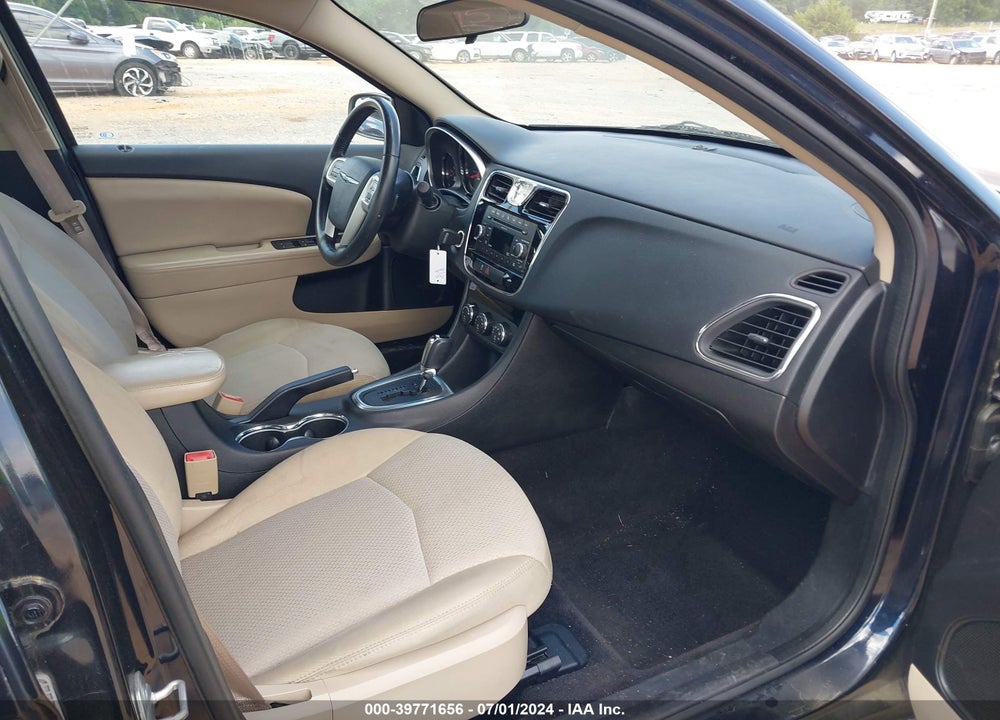 2011 CHRYSLER 200 TOURING VIN: 1C3BC1FG3BN512050