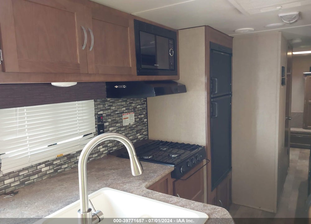 2018 GULFSTREAM OTHER VIN: 1NL1G3322J1129815