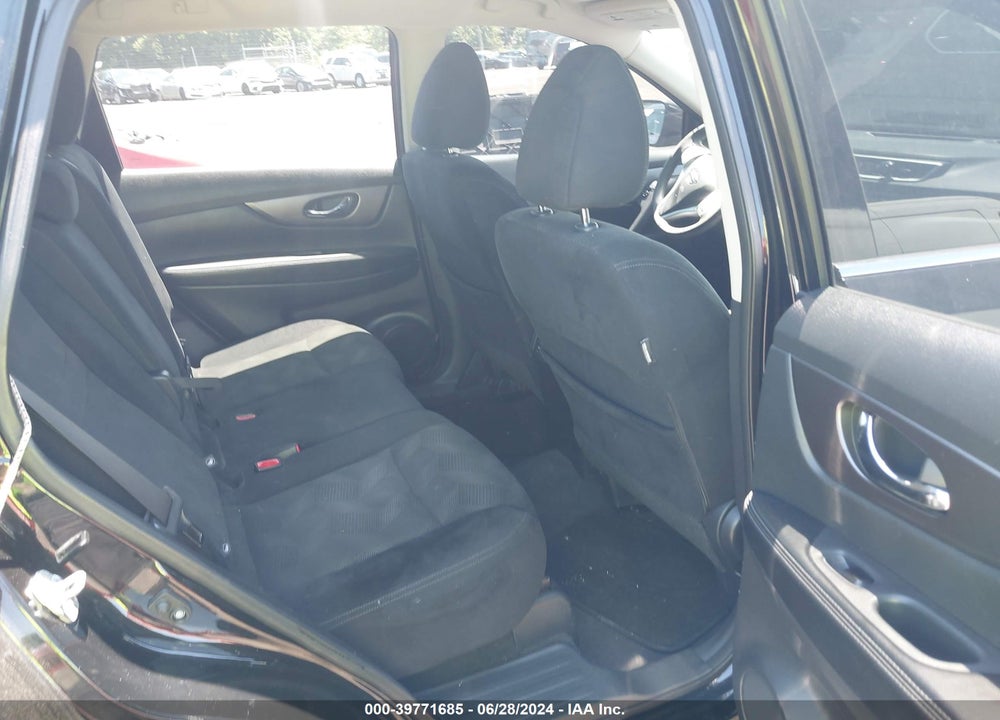 2015 NISSAN ROGUE VIN: 5N1AT2MT3FC920252