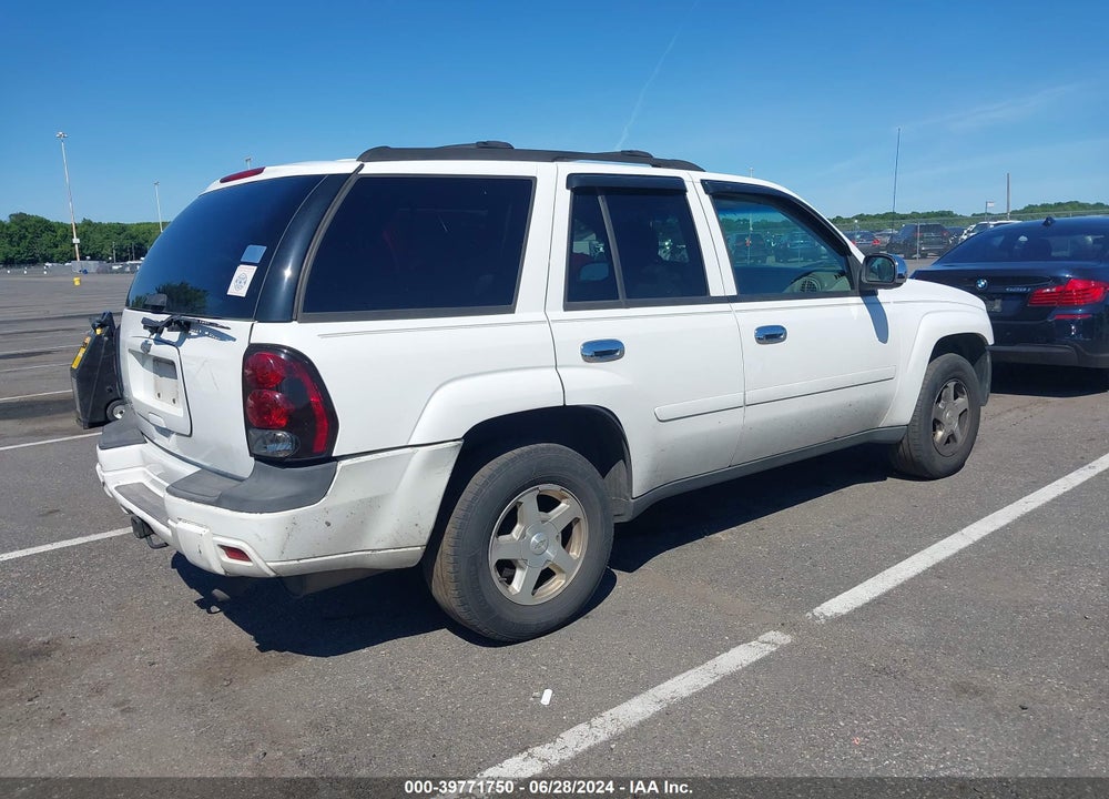 2006 CHEVROLET TRAILBLAZER LS VIN: 1GNDS13S862242585