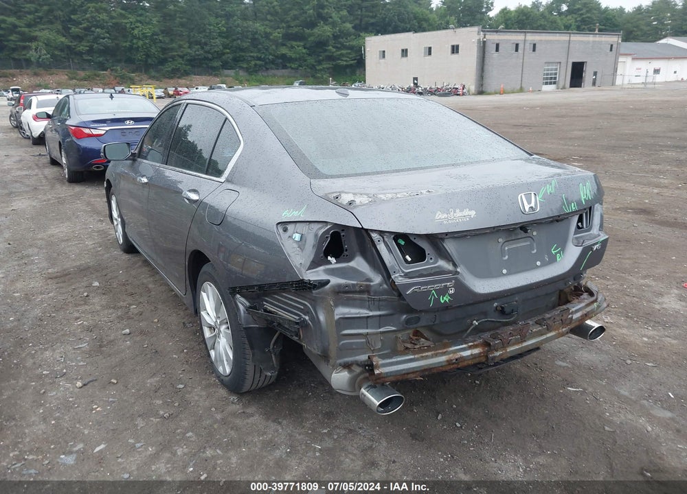 2015 HONDA ACCORD EX-L V-6 VIN: 1HGCR3F84FA017308
