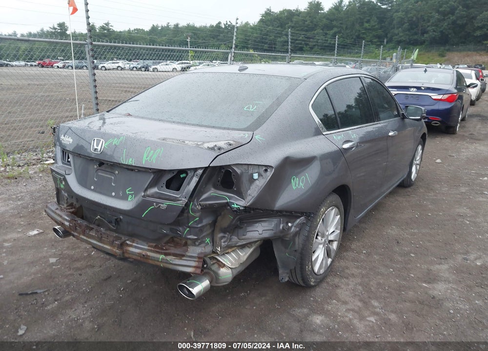 2015 HONDA ACCORD EX-L V-6 VIN: 1HGCR3F84FA017308