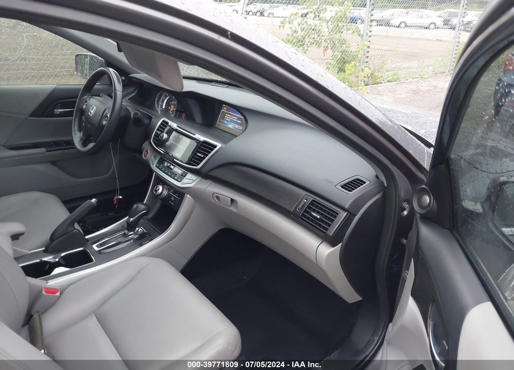 2015 HONDA ACCORD EX-L V-6 VIN: 1HGCR3F84FA017308
