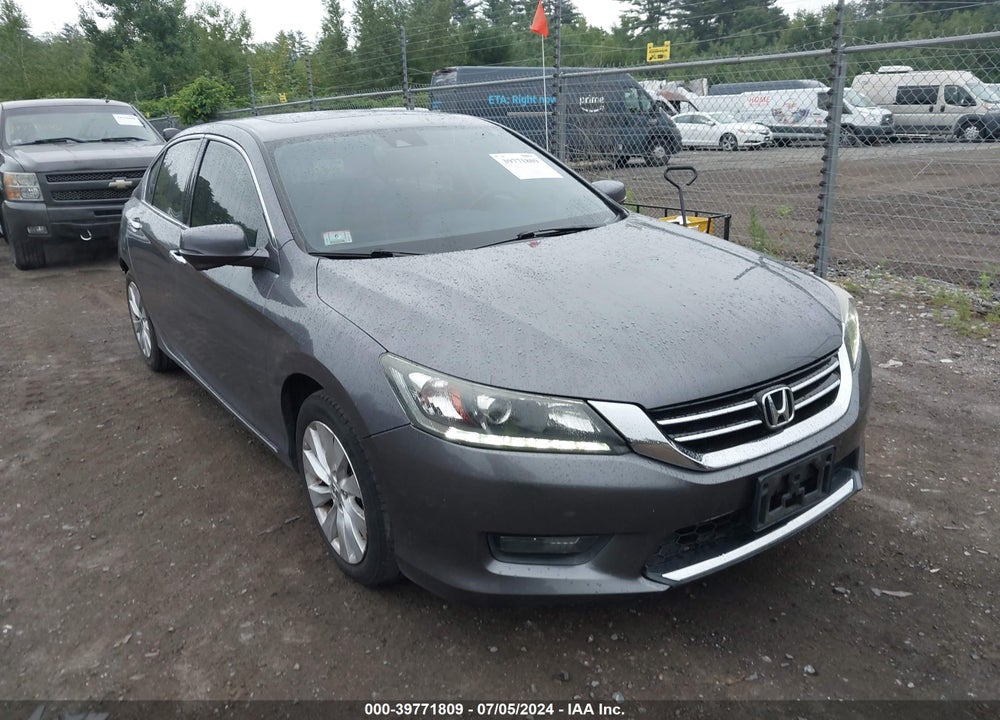 2015 HONDA ACCORD EX-L V-6 VIN: 1HGCR3F84FA017308
