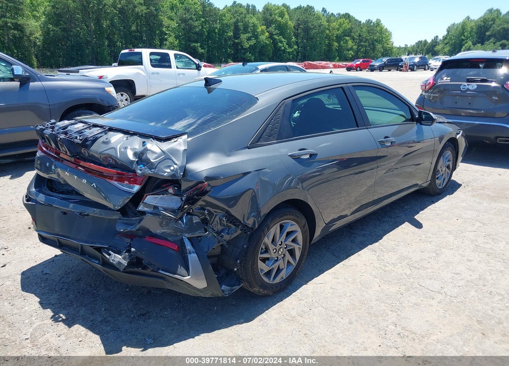 2024 HYUNDAI ELANTRA SEL VIN: KMHLM4DG2RU657500