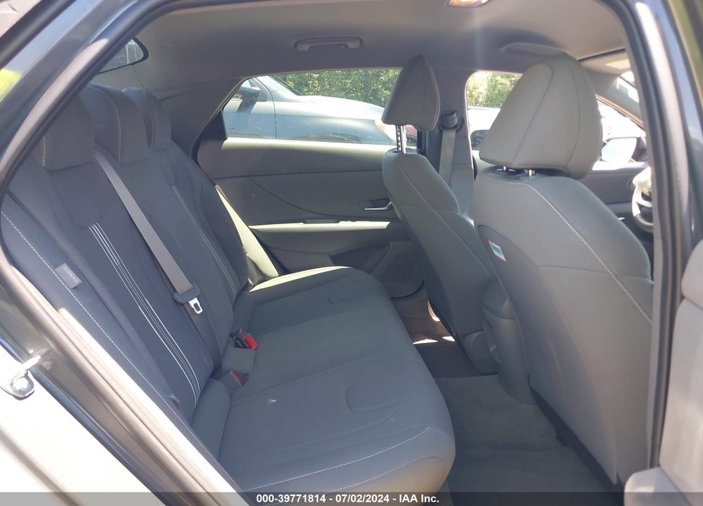 2024 HYUNDAI ELANTRA SEL VIN: KMHLM4DG2RU657500