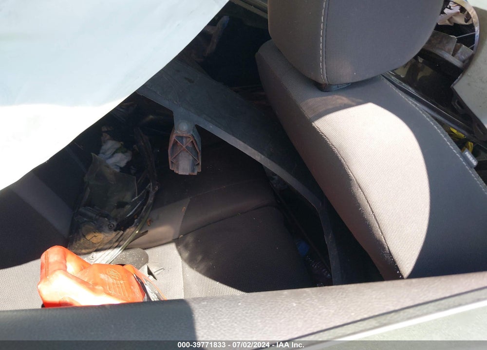 2014 FORD FOCUS VIN: 1FADP3K20EL113049