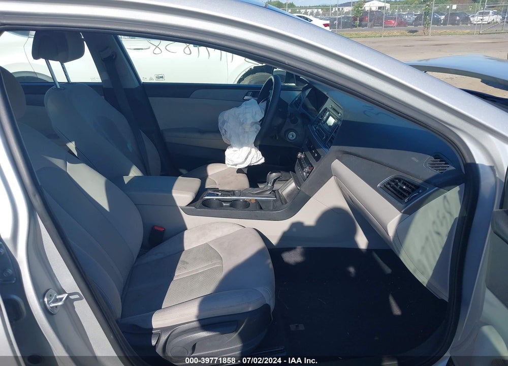 2017 HYUNDAI SONATA VIN: 5NPE24AF4HH546471