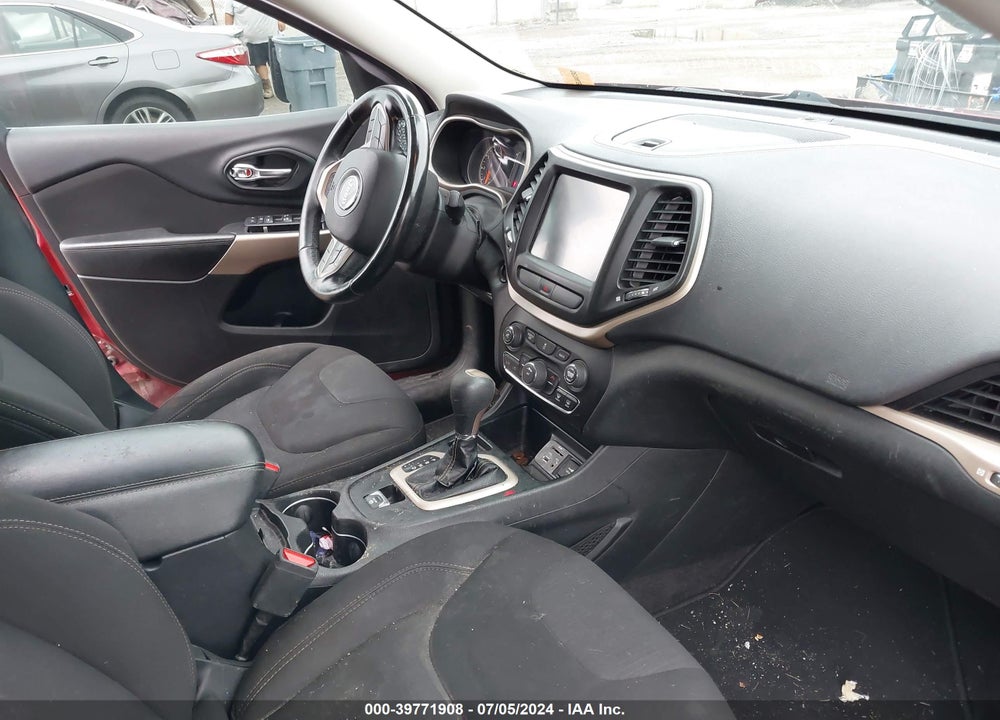 2017 JEEP CHEROKEE LATITUDE FWD VIN: 1C4PJLCB9HD219540