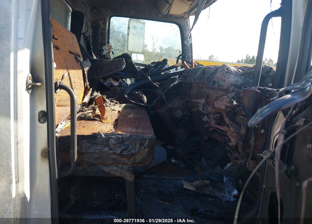 2023 HINO L6 VIN: 5PVNJ7AV9P5T52691