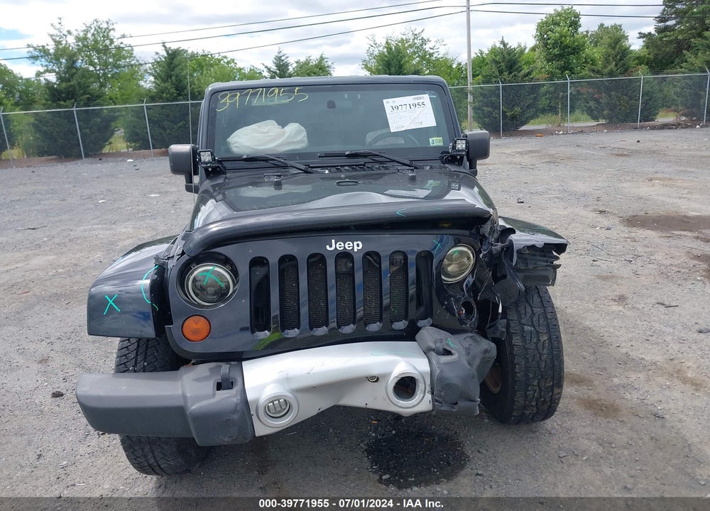 2011 JEEP WRANGLER SAHARA VIN: 1J4GA5D11BL617222