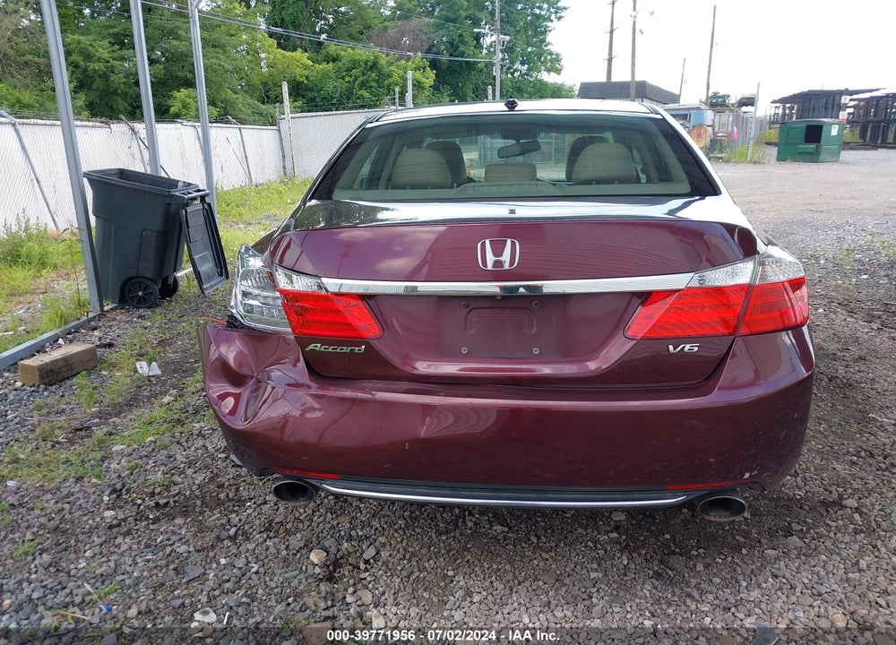 2015 HONDA ACCORD EX-L V-6 VIN: 1HGCR3F88FA017229