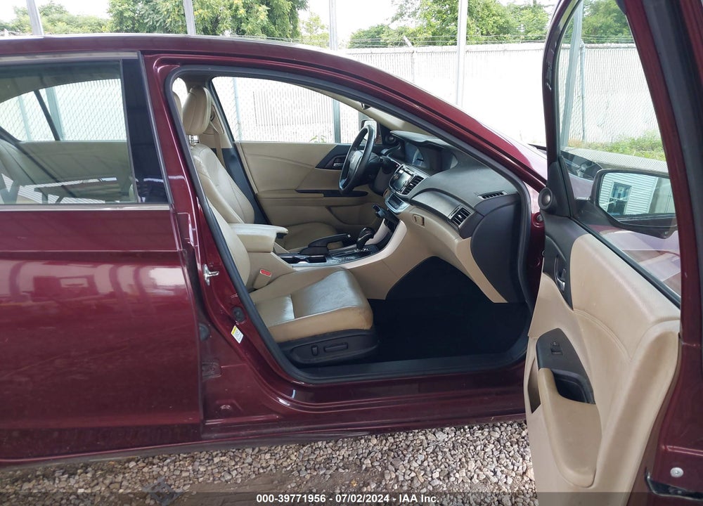 2015 HONDA ACCORD EX-L V-6 VIN: 1HGCR3F88FA017229