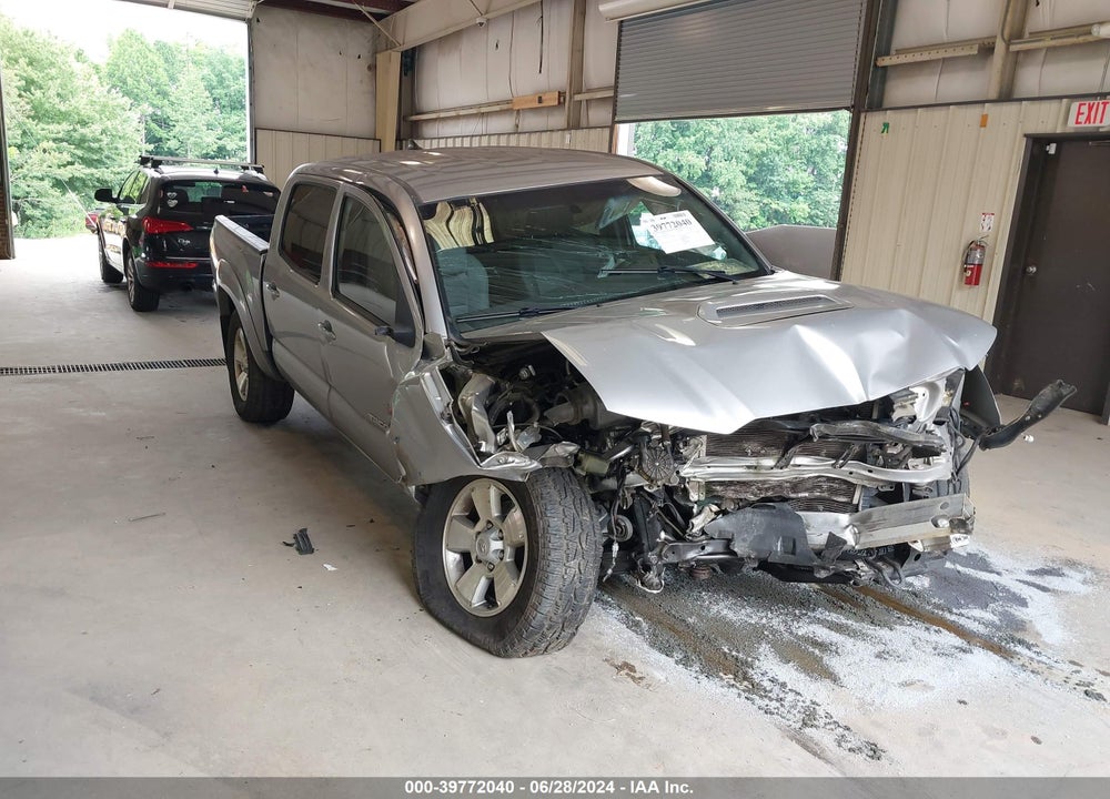 2015 TOYOTA TACOMA BASE V6 VIN: 5TFLU4EN9FX119162