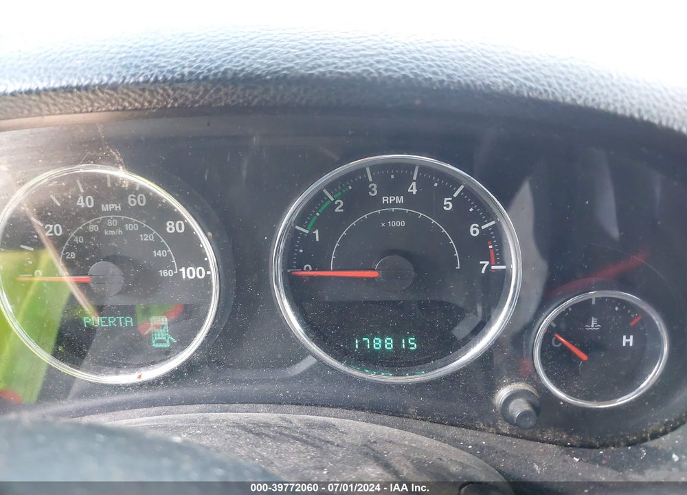 2013 JEEP WRANGLER UNLIMITED SAHARA VIN: 1C4BJWEGXDL641286