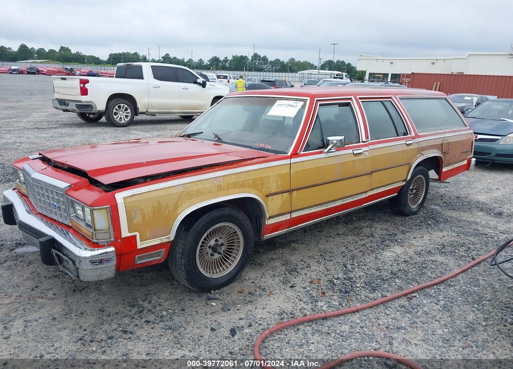 1986 FORD LTD CROWN VICTORIA CNTRY SQ VIN: 2FABP44F6GX158046