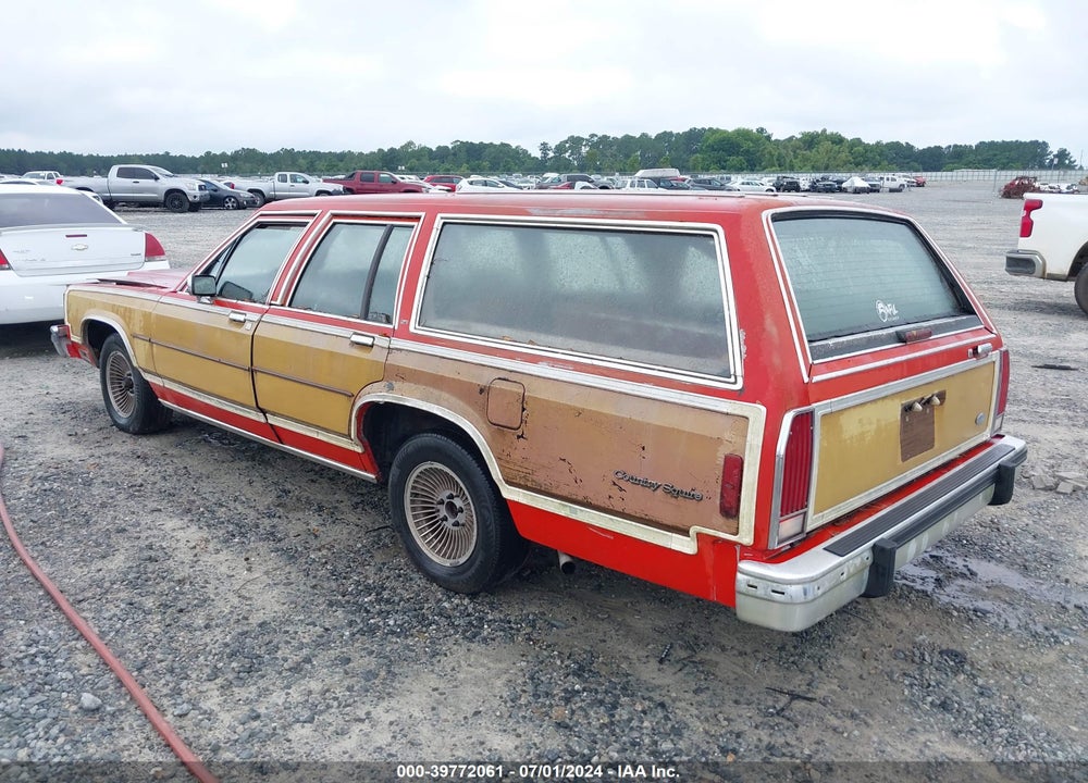 1986 FORD LTD CROWN VICTORIA CNTRY SQ VIN: 2FABP44F6GX158046