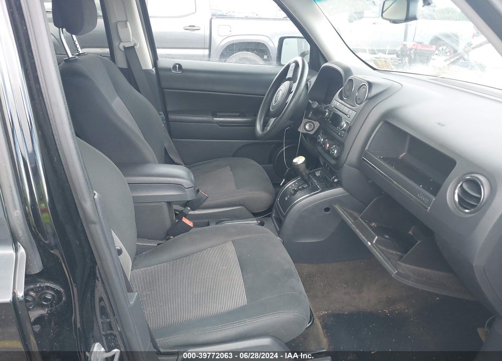 2016 JEEP PATRIOT SPORT VIN: 1C4NJPBB1GD527476