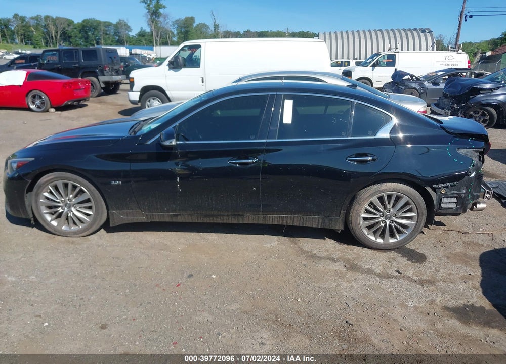 2018 INFINITI Q50 3.0T LUXE VIN: JN1EV7AR3JM437095