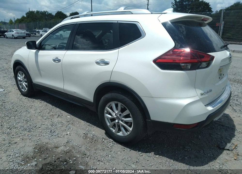 2017 NISSAN ROGUE SV VIN: JN8AT2MT5HW132051