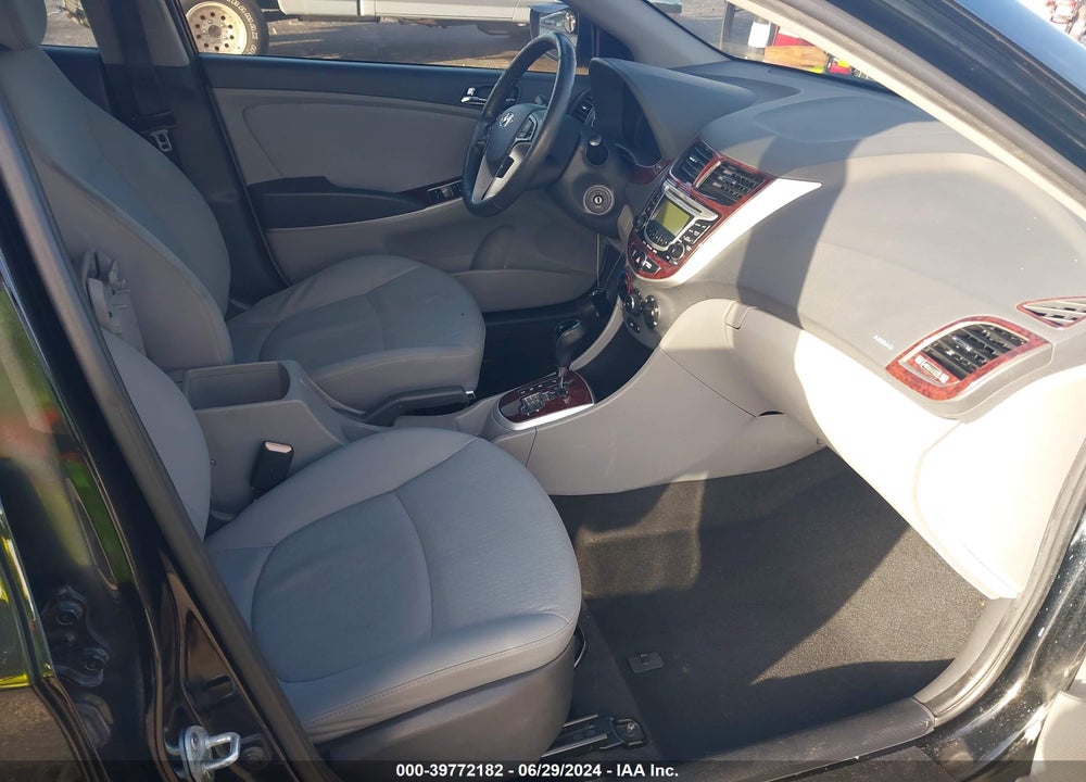 2013 HYUNDAI ACCENT SE VIN: KMHCU5AE7DU090895