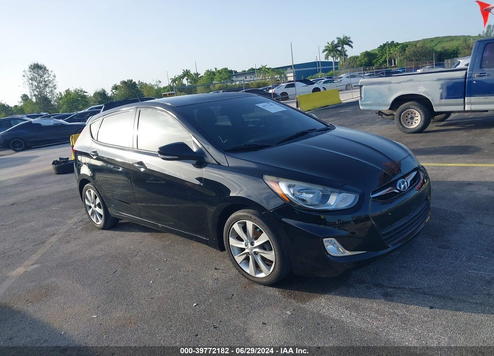 2013 HYUNDAI ACCENT SE VIN: KMHCU5AE7DU090895