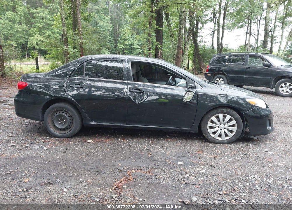 2013 TOYOTA COROLLA LE VIN: 2T1BU4EE6DC037624