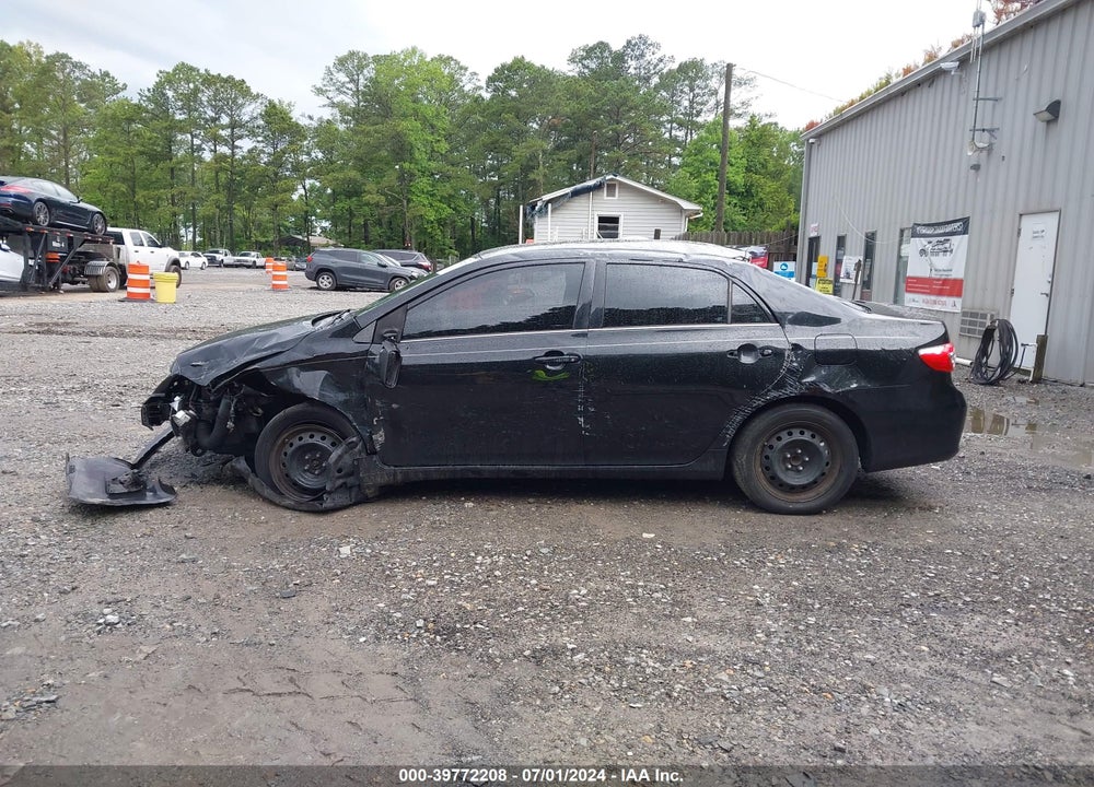 2013 TOYOTA COROLLA LE VIN: 2T1BU4EE6DC037624