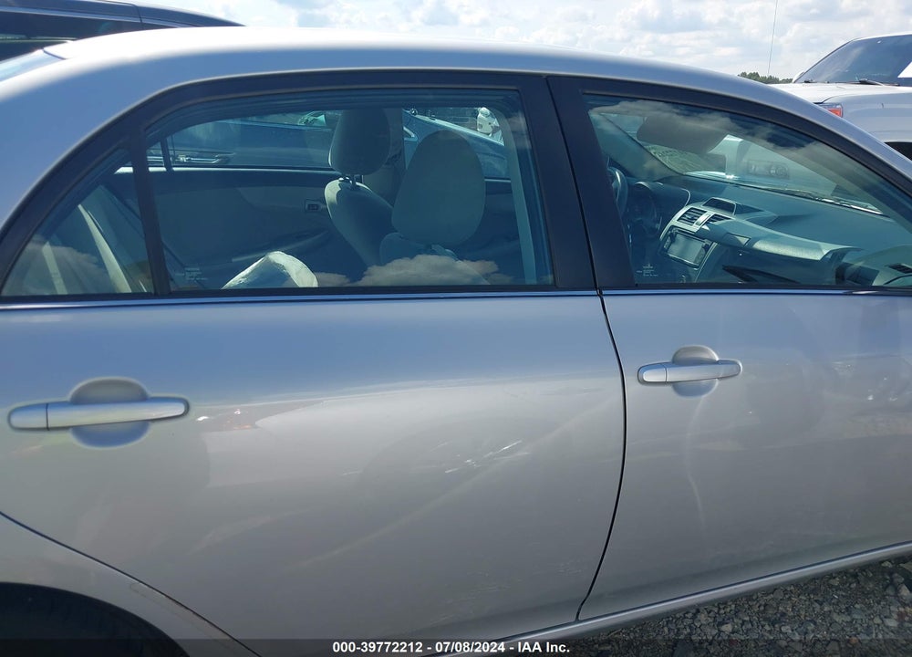 2013 TOYOTA COROLLA LE VIN: 2T1BU4EE0DC099889