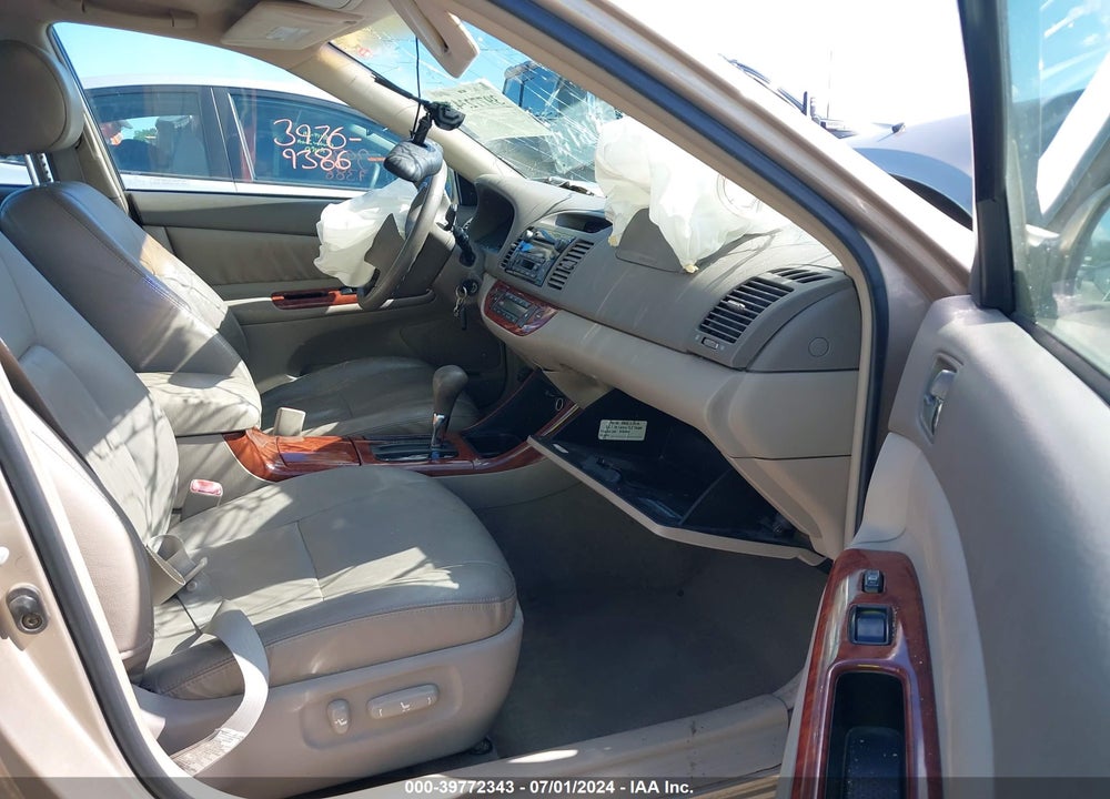 2004 TOYOTA CAMRY XLE VIN: 4T1BE32K54U804539
