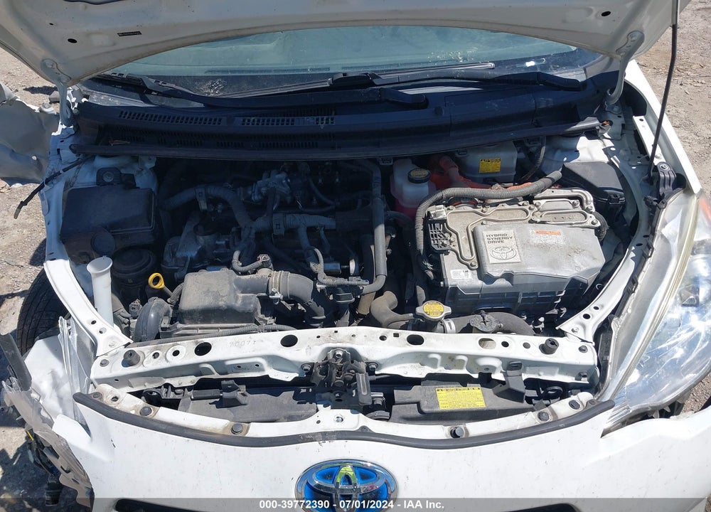 2014 TOYOTA PRIUS C ONE VIN: JTDKDTB32E1566412