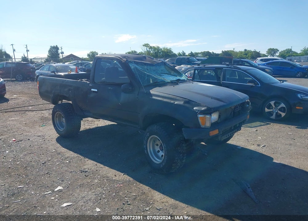 1990 TOYOTA PICKUP 1/2 TON SHT WHEELBASE DLX VIN: JT4RN01P9L7033949