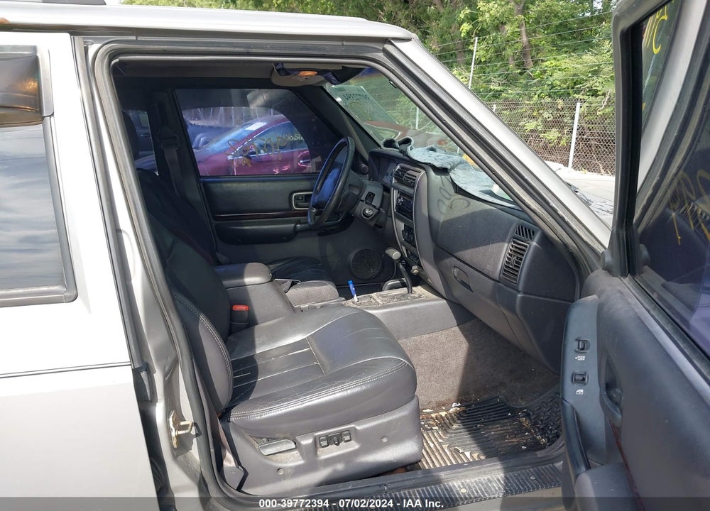 2000 JEEP CHEROKEE LIMITED VIN: 1J4FF68S5YL186804
