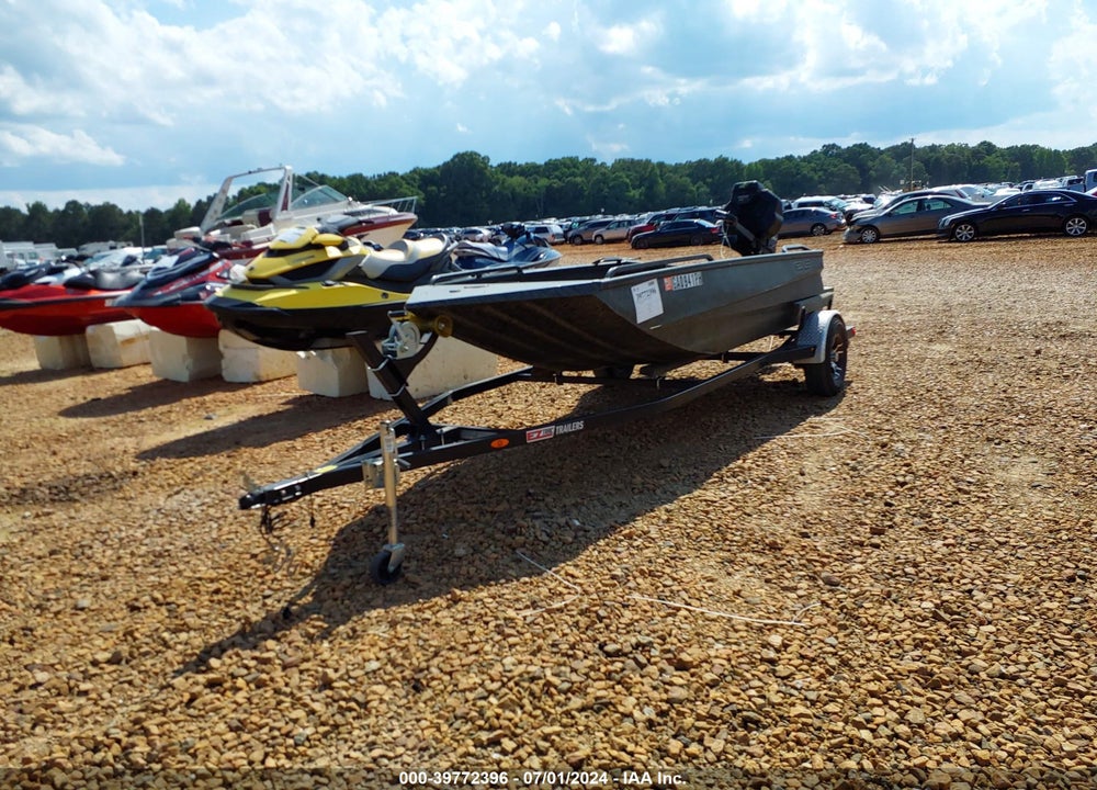 2024 EDGEMARINE BOAT VIN: WAC38285F324