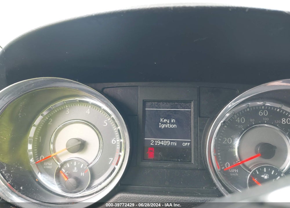 2013 CHRYSLER TOWN & COUNTRY TOURING VIN: 2C4RC1BG4DR736580