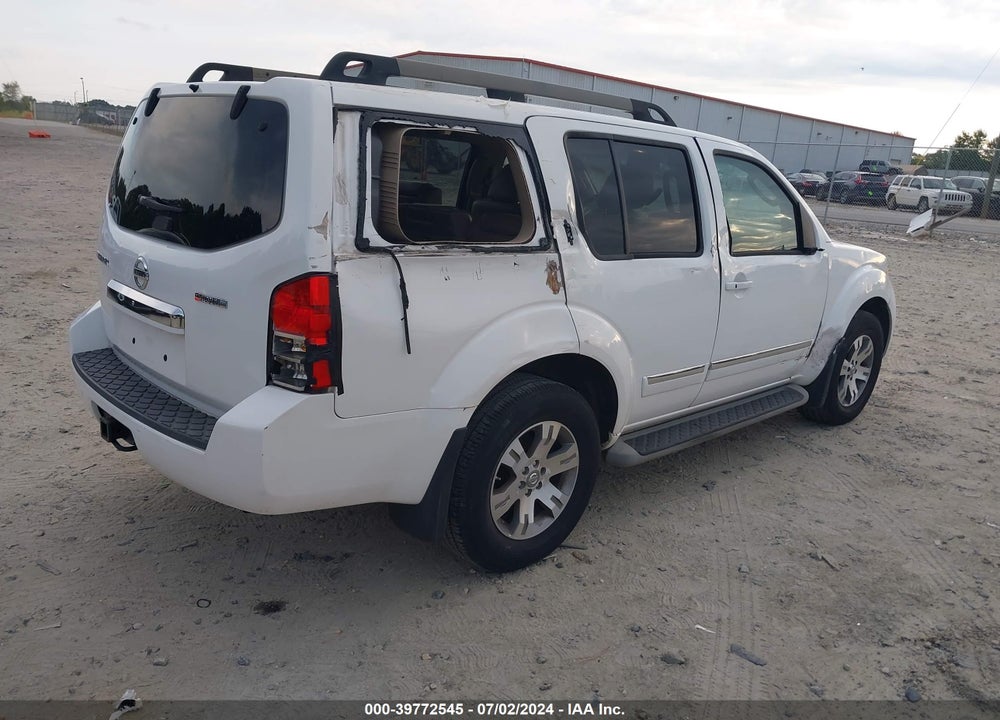 2011 NISSAN PATHFINDER SILVER VIN: 5N1AR1NB8BC626791