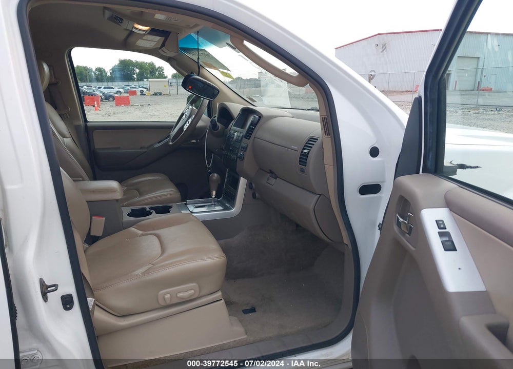 2011 NISSAN PATHFINDER SILVER VIN: 5N1AR1NB8BC626791