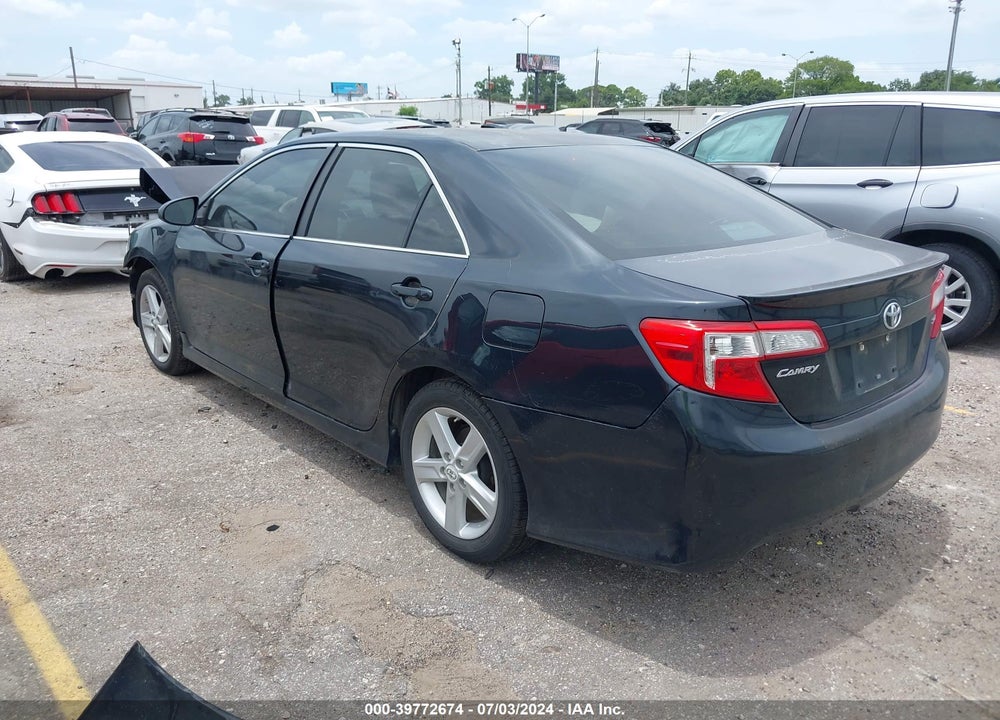 2012 TOYOTA CAMRY SE VIN: 4T1BF1FK0CU059645