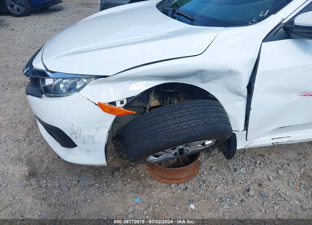 2018 HONDA CIVIC LX VIN: 2HGFC2F52JH566563