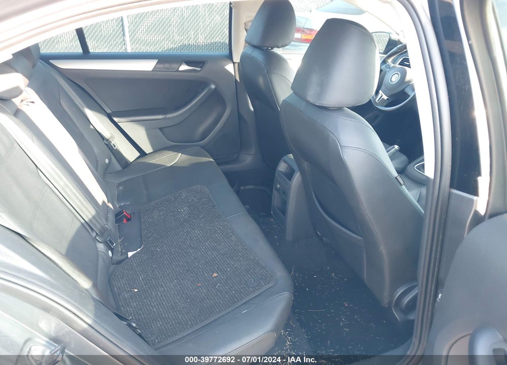 2012 VOLKSWAGEN JETTA 2.0L TDI VIN: 3VW3L7AJ9CM004888