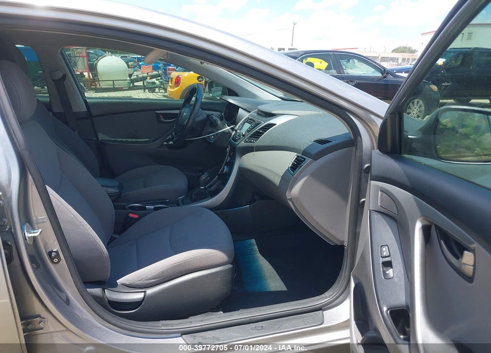 2014 HYUNDAI ELANTRA SE VIN: KMHDH4AE3EU031217