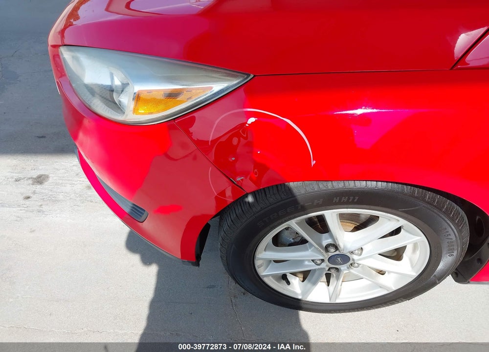 2015 FORD FOCUS SE VIN: 1FADP3K29FL328639