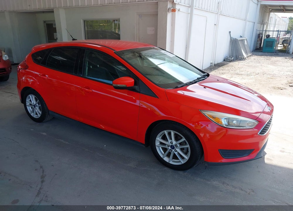 2015 FORD FOCUS SE VIN: 1FADP3K29FL328639