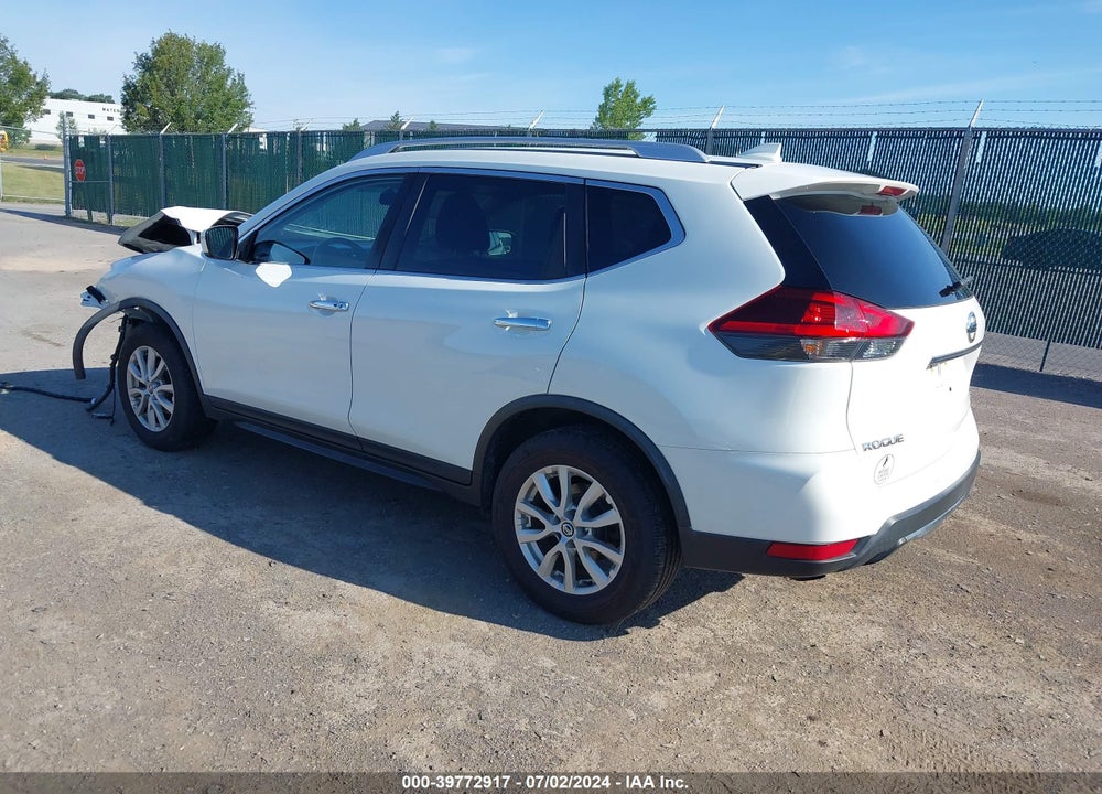 2018 NISSAN ROGUE SV VIN: KNMAT2MV7JP527202